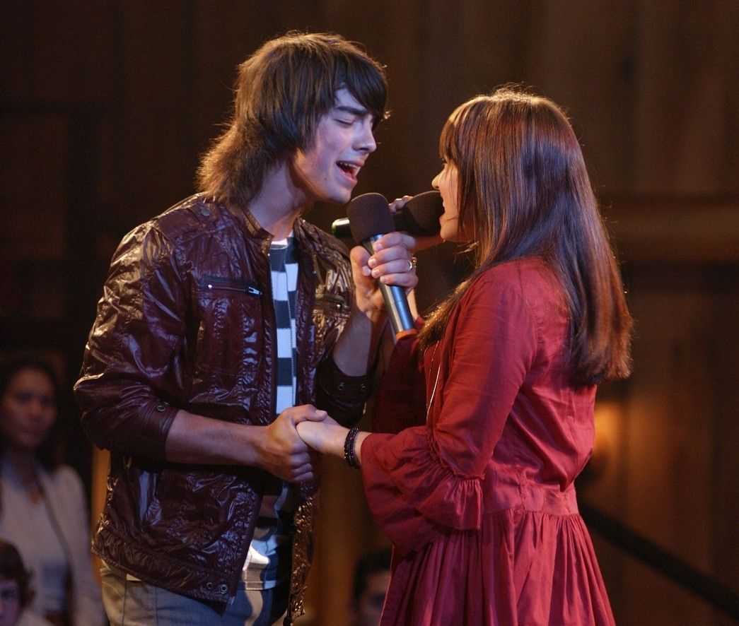 Camp Rock: Музыкальные каникулы (2008) Camp Rock: Музыкальные каникулы (2008)